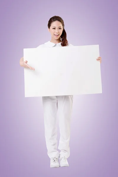 Nurse with blank board — Stock Photo, Image