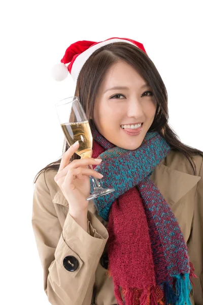 Mujer asiática sonriente sostiene una copa de champán —  Fotos de Stock