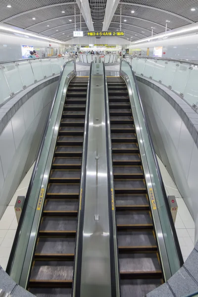 Nova estação aberta Songshan MRT — Fotografia de Stock