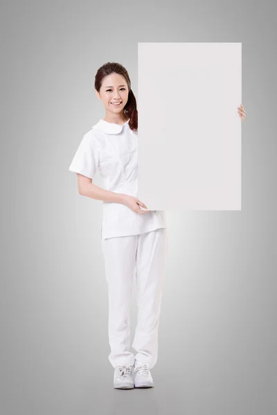 Nurse with blank board — Stock Photo, Image