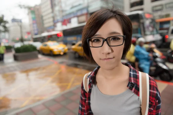 台北の街の少女 — ストック写真