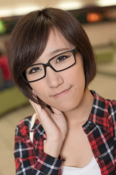 Asiatisk flicka — Stockfoto