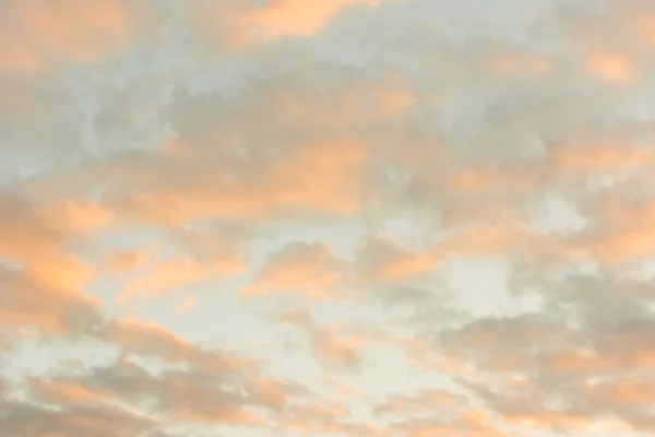 Облако над небом — стоковое фото