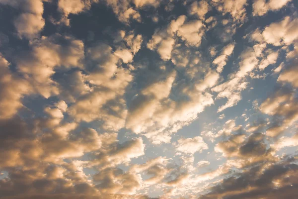 Облако над небом — стоковое фото