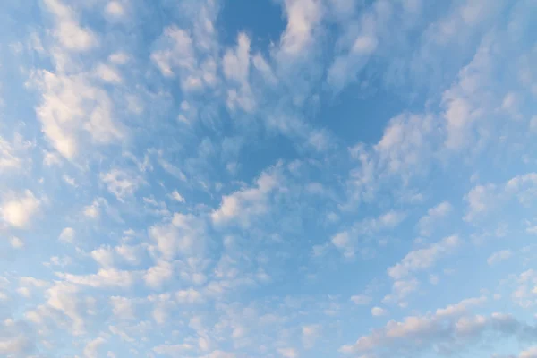 Nuvem sobre o céu — Fotografia de Stock