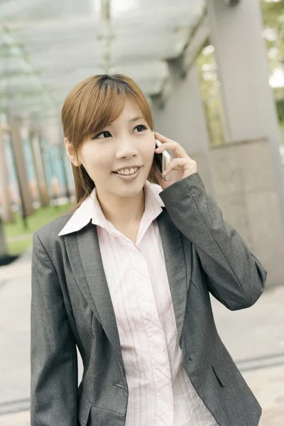 Business woman use cellphone — Stock Photo, Image