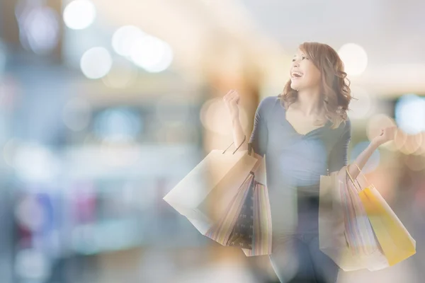 Mulher de compras — Fotografia de Stock