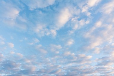 üzerinde gökyüzü bulut