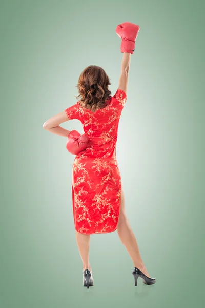 Chinese vrouw jurk traditionele cheongsam — Stockfoto