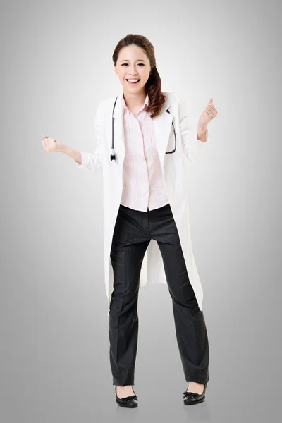 Alegre médico asiático —  Fotos de Stock