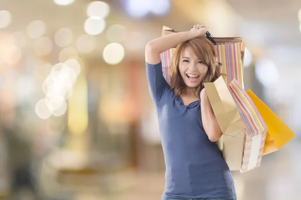 Donna allegra shopping — Foto Stock