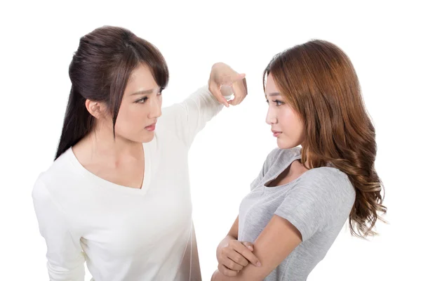 Zwei Frauen streiten — Stockfoto