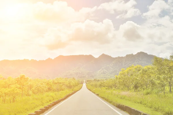 Rural landscape with road — Stock Photo, Image