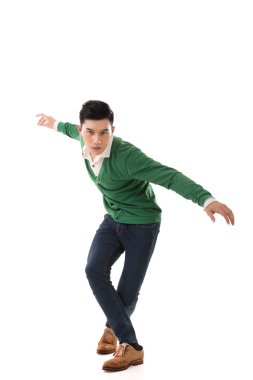 Asya genç adam dans