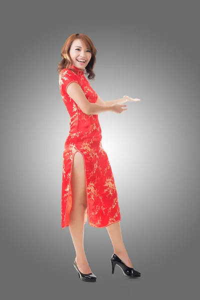 Mujer china vestido tradicional cheongsam —  Fotos de Stock