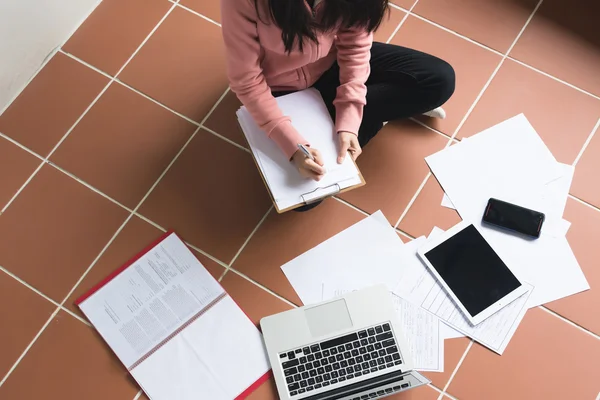 Woman working at home — Stock Photo, Image