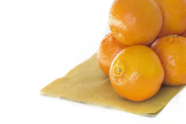 Aislamientos de frutos de mandarina en blanco —  Fotos de Stock