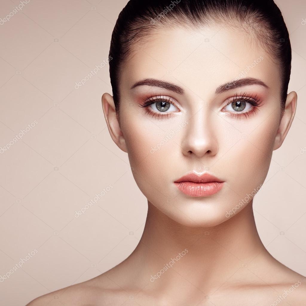Beautiful woman face — Stock Photo © heckmannoleg #105005392