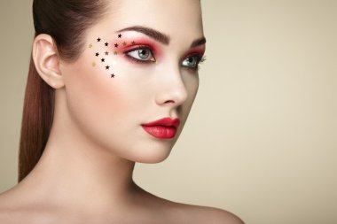 Güzel kadın yüzü