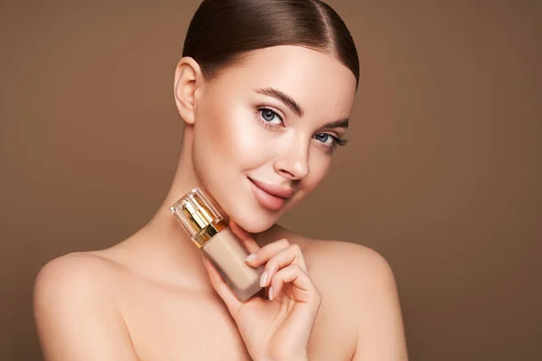 Portrait Beautiful Young Woman Clean Fresh Skin Model Foundation Makeup — Stock Photo, Image