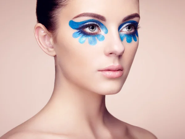 Hermosa cara de mujer. Maquillaje perfecto —  Fotos de Stock