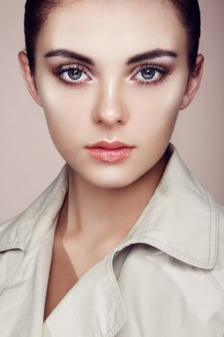 Güzel kadın yüzü