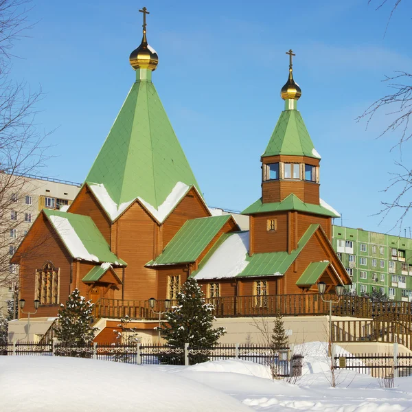 Pravoslavná církev v severním městě Rusko — Stock fotografie