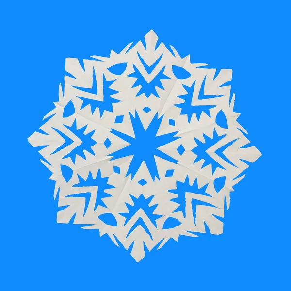 Biały snowflake wycięte z papieru — Zdjęcie stockowe