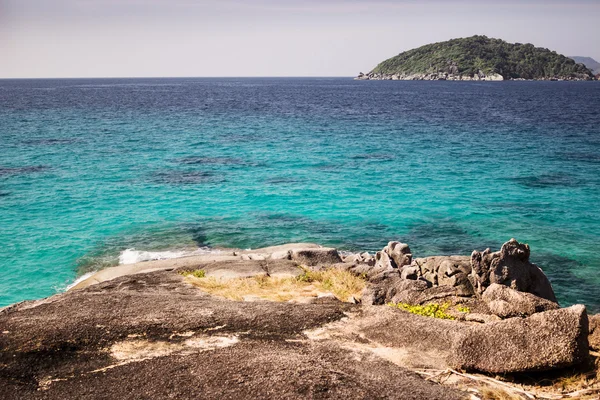 From the island you can see another island of the Similan archip — Stockfoto