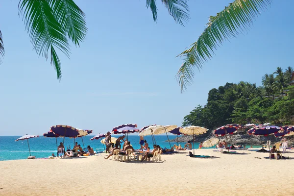 Phuket sahillerinde sakin ol. Tayland — Stok fotoğraf