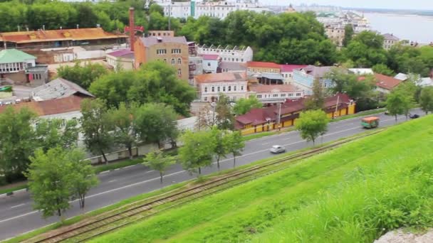 Widok ze wzgórza do starych dzielnic, Niżny Nowogród, Rosja — Wideo stockowe
