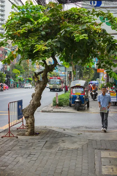 Street on the outskirts of Bangkok — Stock Photo, Image