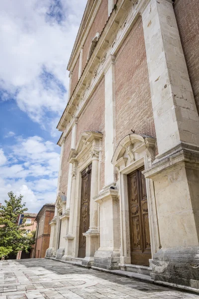 Church entrance in Fabriano — Stock Photo, Image