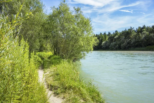 Camino en el río Isar — Foto de Stock