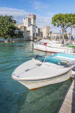 Sirmione İtalya kalede