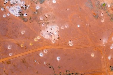 Coober Pedy 'nin opal madencilik hava görüntüsü