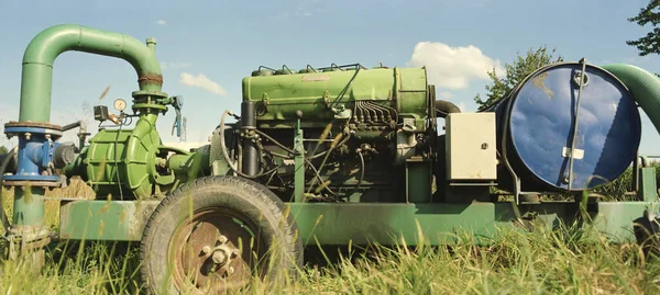 Image Old Water Pump Field — Stock Photo, Image