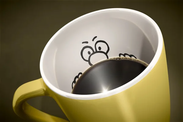 Coffee cup surprise — Stock Photo, Image