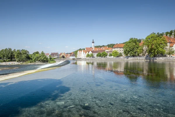 Pohled z řeky na Landsberg am Lech — Stock fotografie