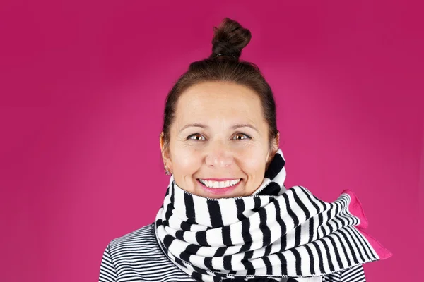 Mujer natural en rosa — Foto de Stock