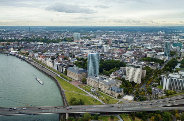 Blick auf die Düsseldorfer Skyline — Stockfoto