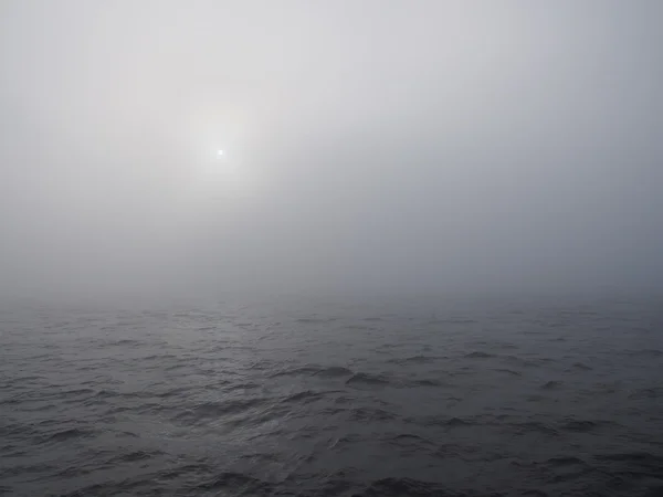 Niebla sobre el mar —  Fotos de Stock