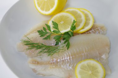 taze çiğ Morina balığı fileto 