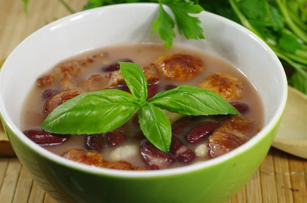 Аппетитный бобовый суп — стоковое фото