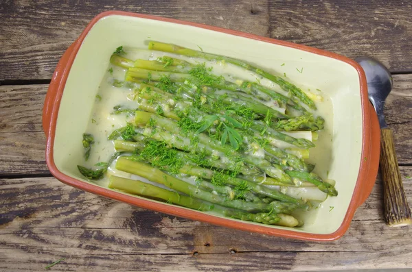 Asparagi e aneto — Foto Stock