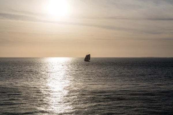 Dark Sails by Sunset — Stock Photo, Image