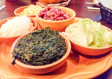 Turuncu kase sebze tabağı