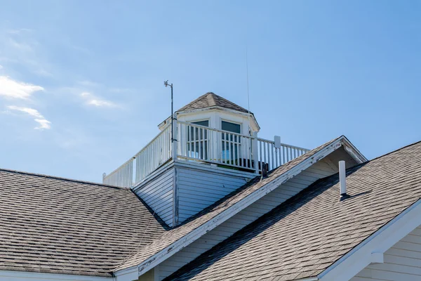 Vecchia cupola e vedove a piedi — Foto Stock