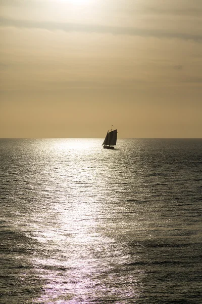 夕日と帆 — ストック写真