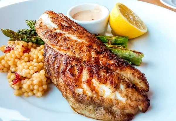 Blackened Tilapia with Couscous — Stock Photo, Image